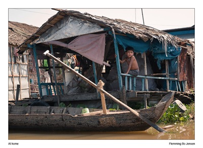 cambodia Kompong Chnnang floating village